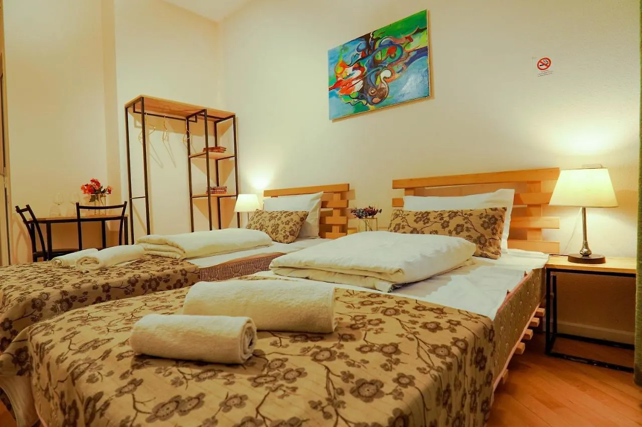 Check-In Hotel Georgia